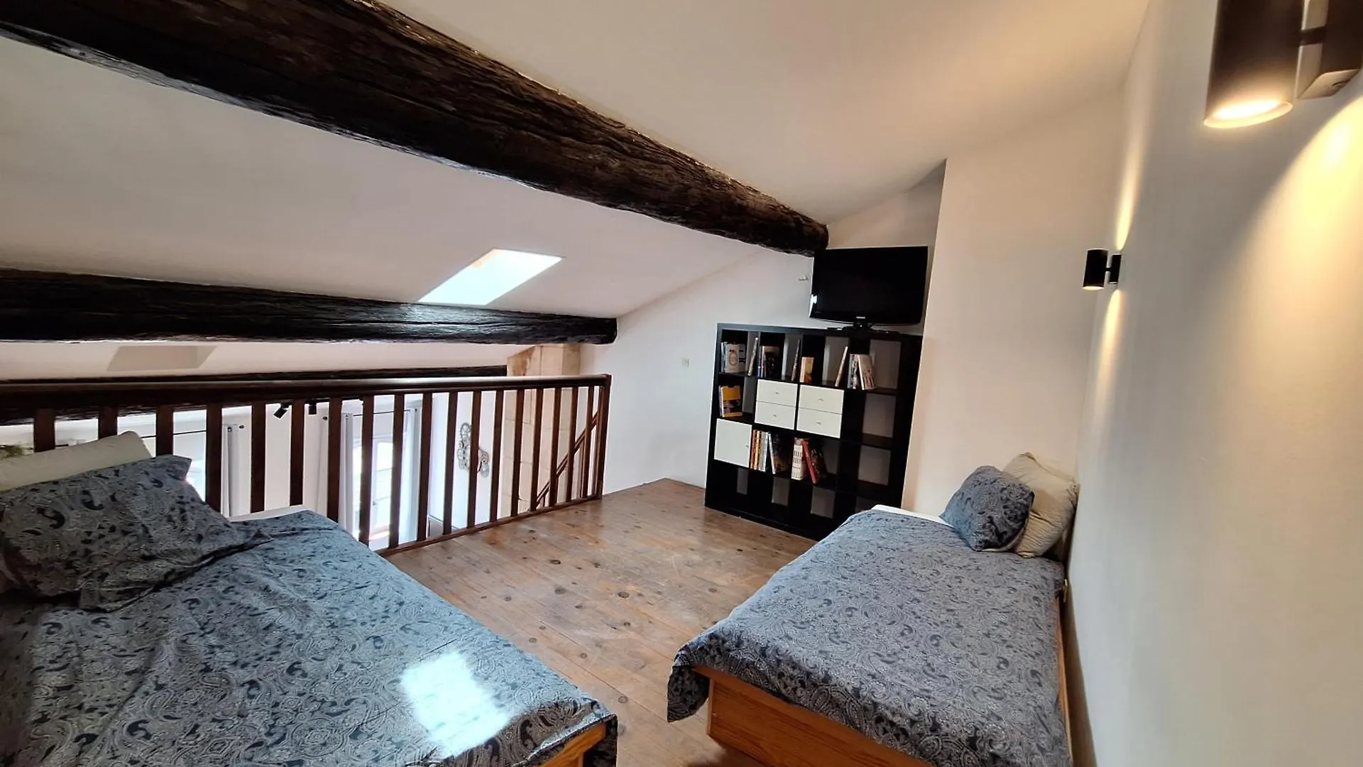 La Garriguette Appart Centre Historique Calme Climatise 6 Couchages Арль