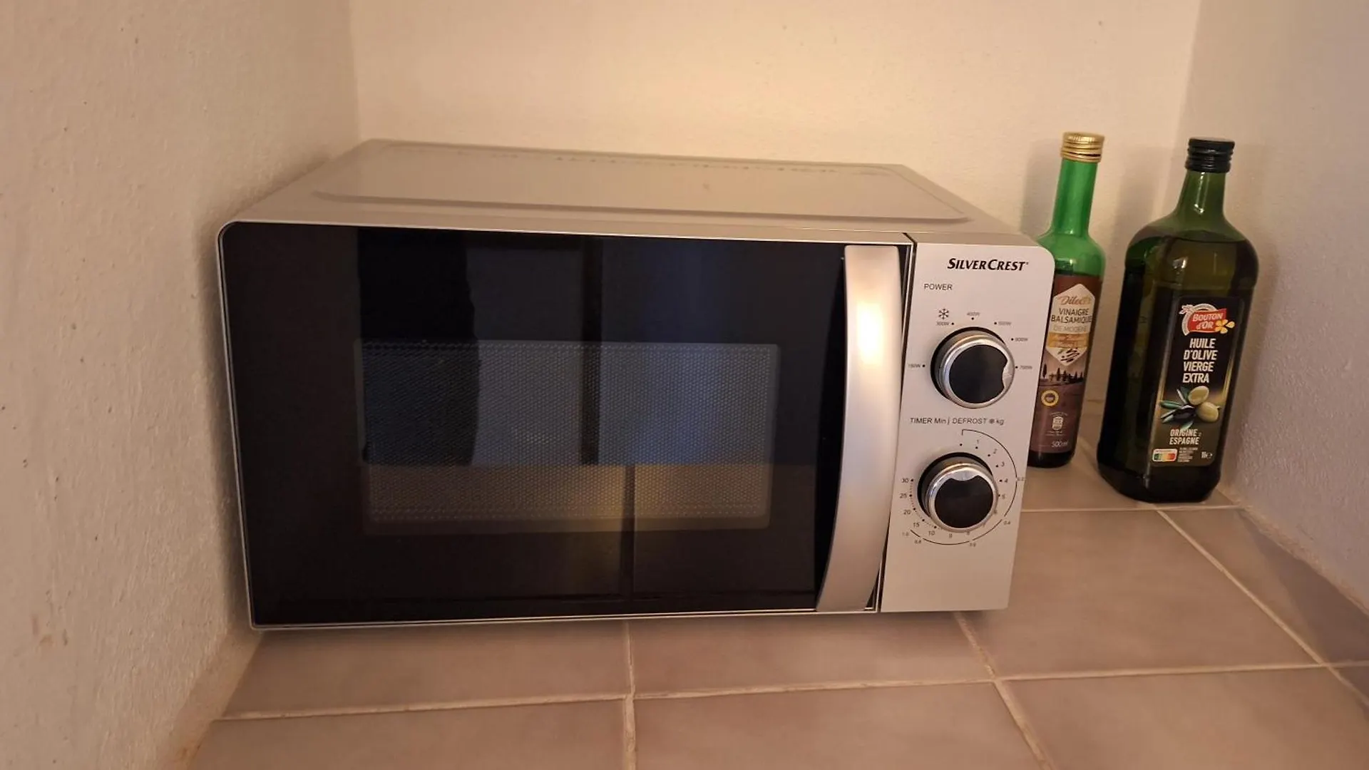 La Garriguette Appart Centre Historique Calme Climatise 6 Couchages 아흘르 0*,  프랑스