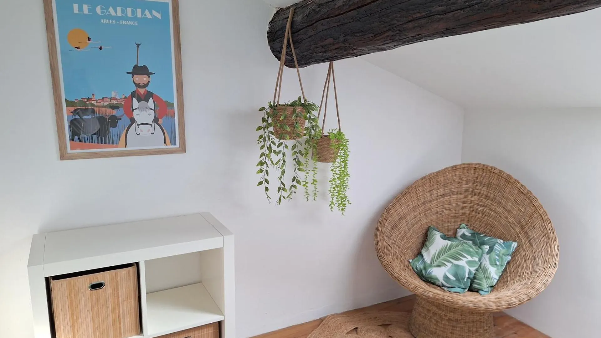 Apartment La Garriguette Appart Centre Historique Calme Climatise 6 A 8 Couchages Arles